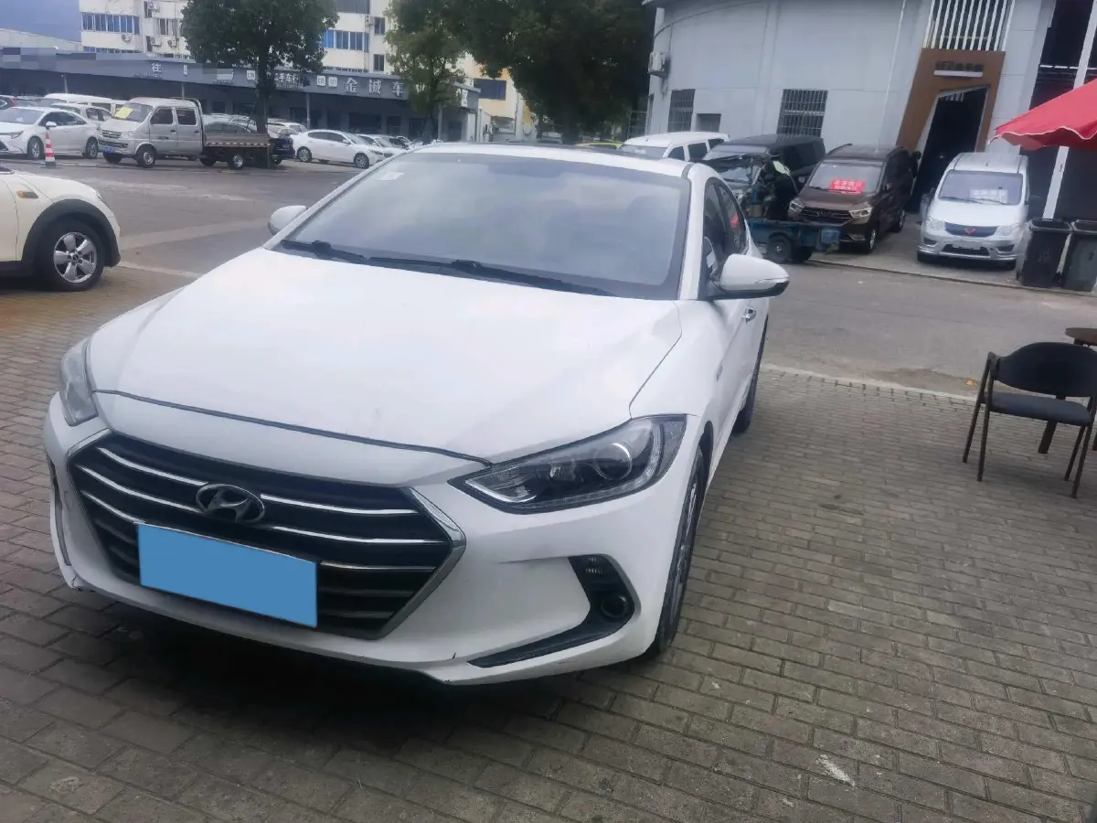 2016 Hyundai Elantra 1.4T 130HP L4 7DCT 2016 Hyundai Elantra 1.4T 130HP L4 7DCT