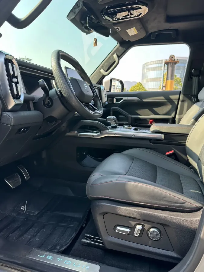 2024 Jetour Traveller 2.0T 254HP L4 7DCT,autocango,china used car exporter,china ev exporter,chinese used car exporter,chinese used ev exporter