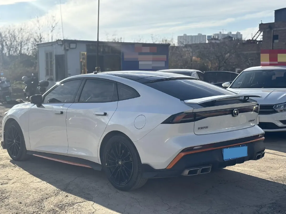 2024 ChangAn UNI-V 1.5T 188HP L4 7DCT,autocango,china used car exporter,china ev exporter,chinese used car exporter,chinese used ev exporter