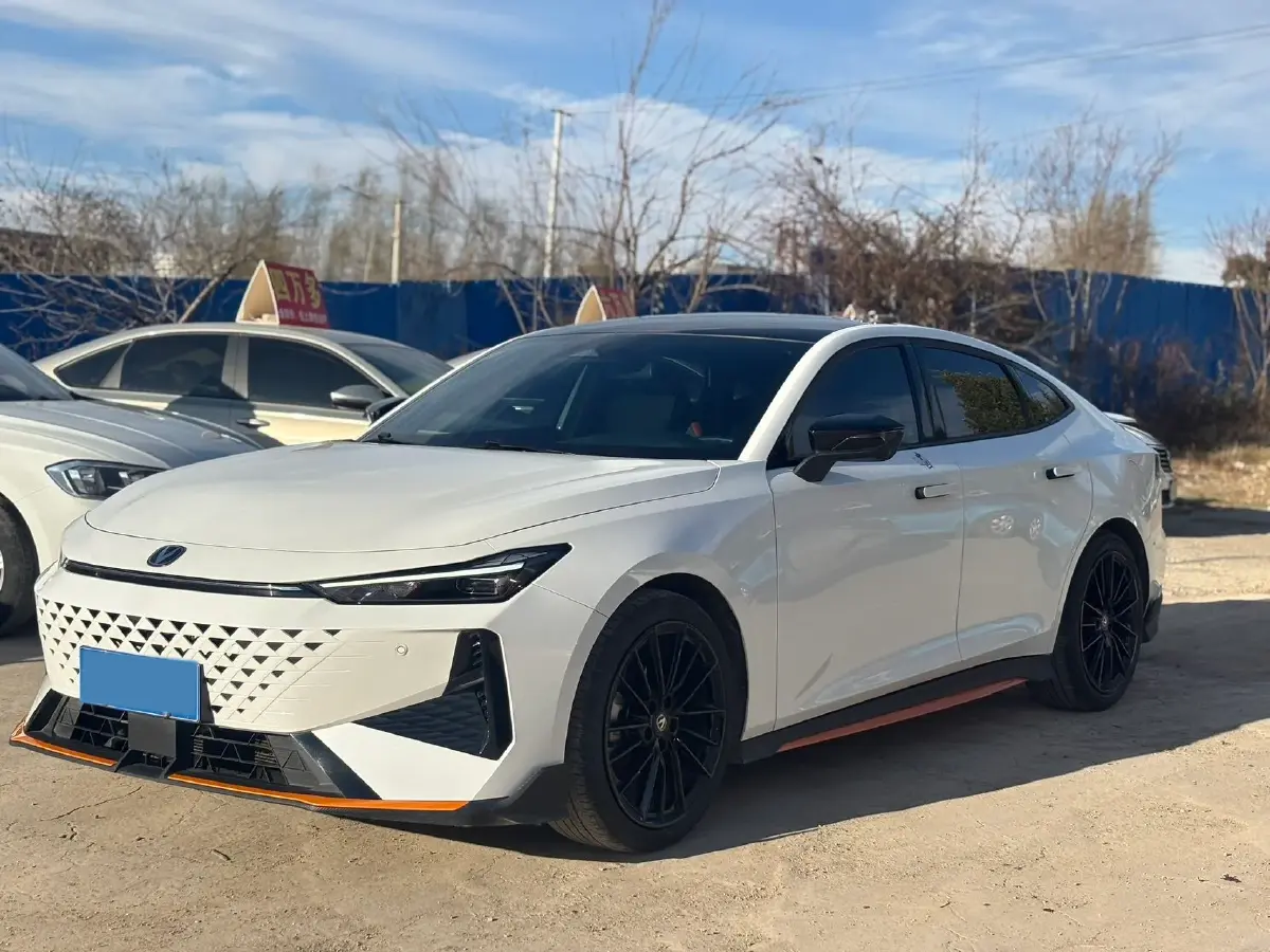 2024 ChangAn UNI-V 1.5T 188HP L4 7DCT