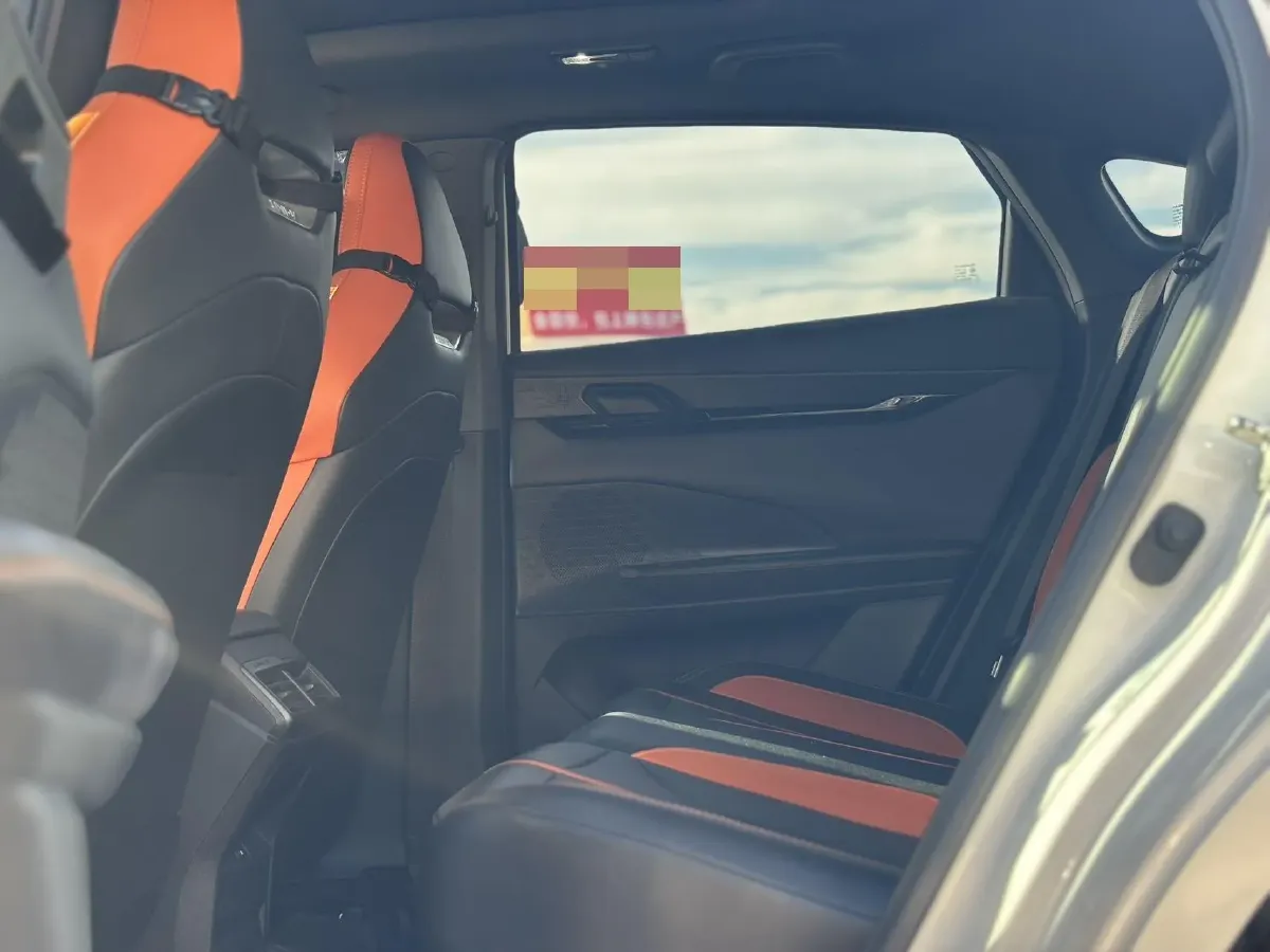 2024 ChangAn UNI-V 1.5T 188HP L4 7DCT,autocango,china used car exporter,china ev exporter,chinese used car exporter,chinese used ev exporter