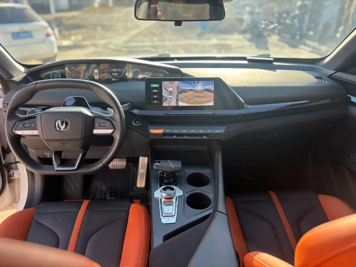 2024 ChangAn UNI-V 1.5T 188HP L4 7DCT,autocango,china used car exporter,china ev exporter,chinese used car exporter,chinese used ev exporter