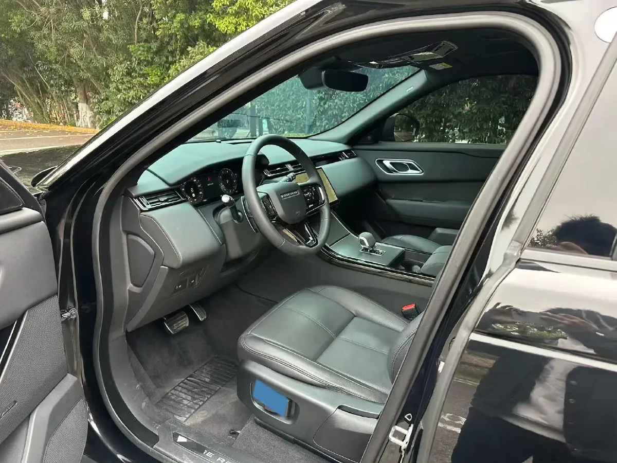 2024 Land Rover Range Rover Velar 2.0T 250HP L4 8AT,autocango,china used car exporter,china ev exporter,chinese used car exporter,chinese used ev exporter