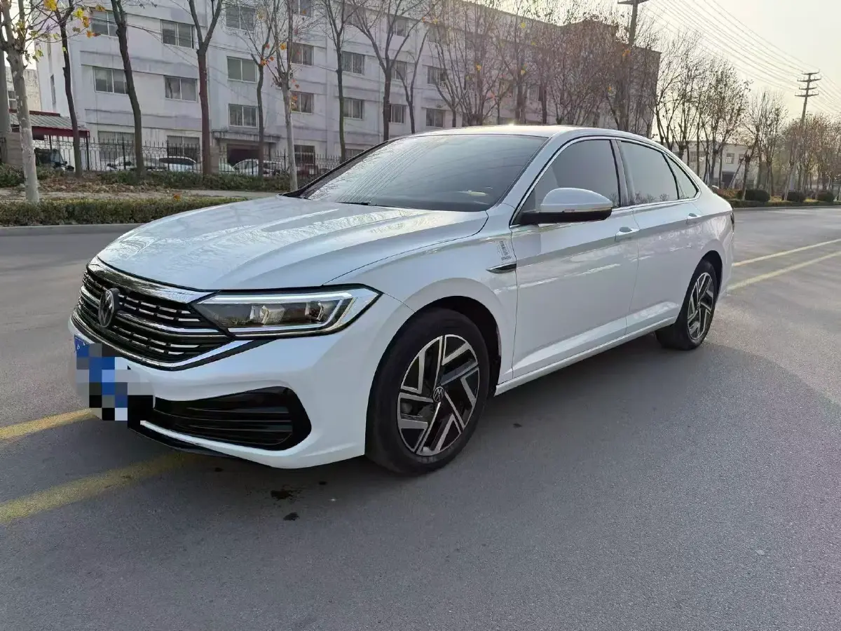 2023 Volkswagen Sagitar 1.5T 160HP L4 7DCT