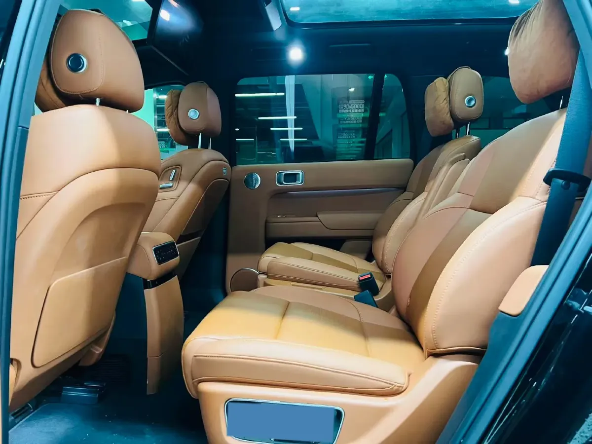 2024 Land Rover Range Rover Evoque 1.5T 200HP L3 8AT PHEV 15.5KWH,autocango,china used car exporter,china ev exporter,chinese used car exporter,chinese used ev exporter