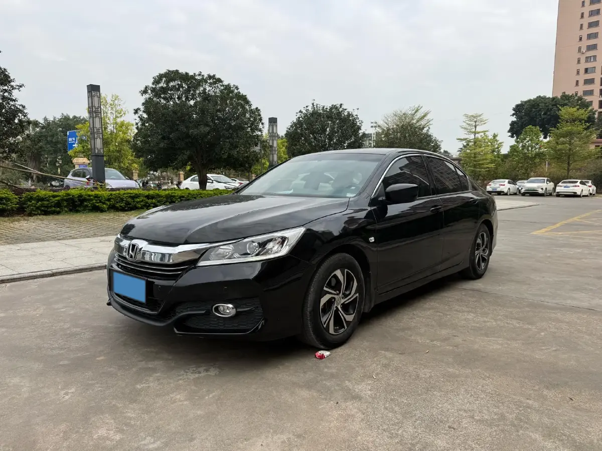 2016 Honda Accord 2.0L 155HP L4 CVT