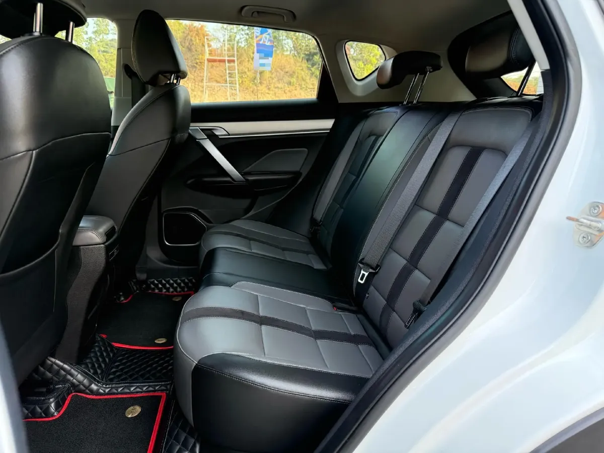 2023 Geely Coolray 1.5T 181HP L4 7DCT,autocango,china used car exporter,china ev exporter,chinese used car exporter,chinese used ev exporter