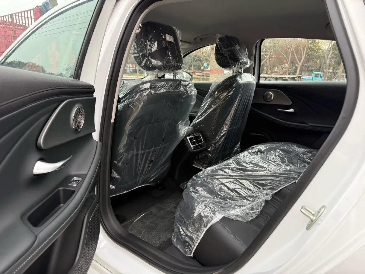 2025 Fulwin FulwinA8 1.5L 102HP L4 1DHT PHEV,autocango,china used car exporter,china ev exporter,chinese used car exporter,chinese used ev exporter