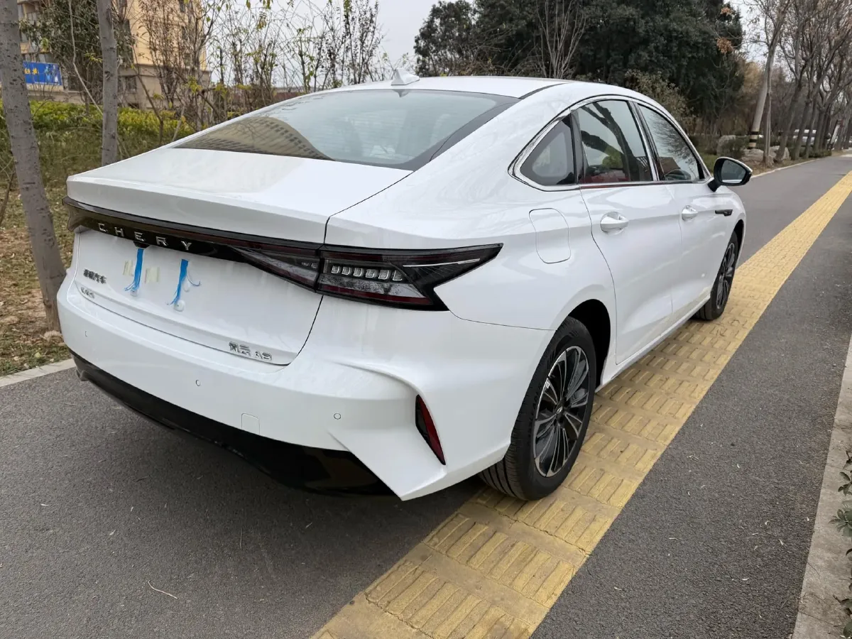 2025 Fulwin FulwinA8 1.5L 102HP L4 1DHT PHEV,autocango,china used car exporter,china ev exporter,chinese used car exporter,chinese used ev exporter