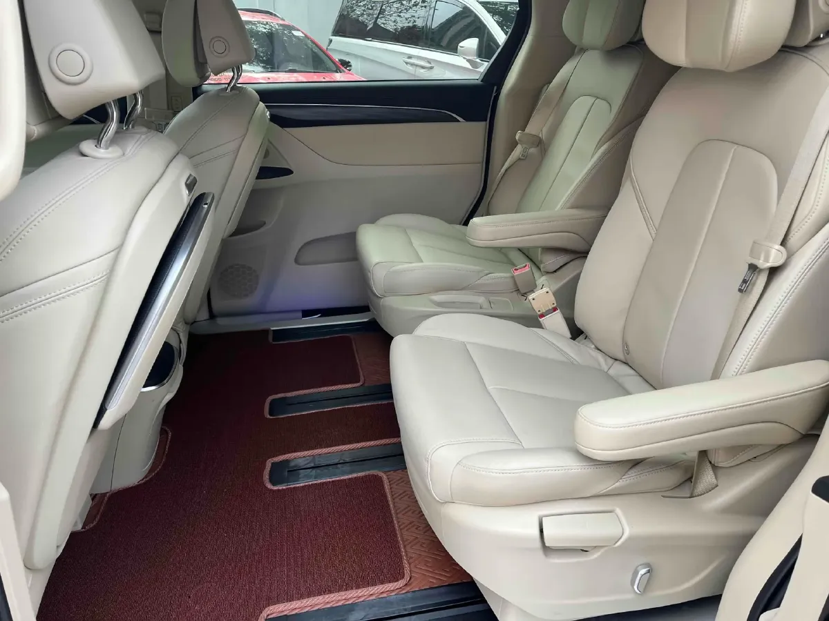 2023 Buick GL8 2.0T 237HP L4 9AT,autocango,china used car exporter,china ev exporter,chinese used car exporter,chinese used ev exporter