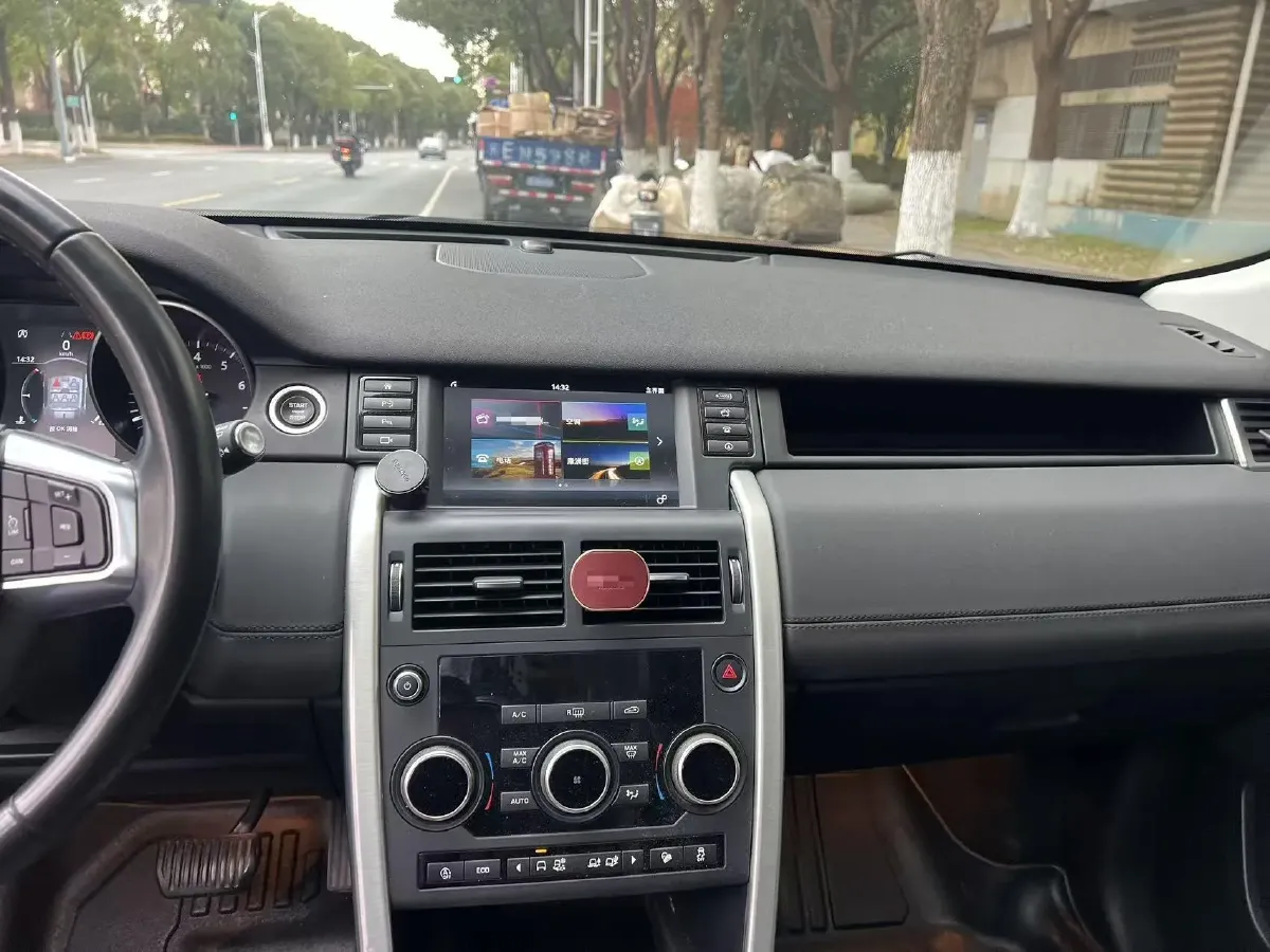 2019 Land Rover Discovery Sport 2.0T 241HP L4 9AT,autocango,china used car exporter,china ev exporter,chinese used car exporter,chinese used ev exporter