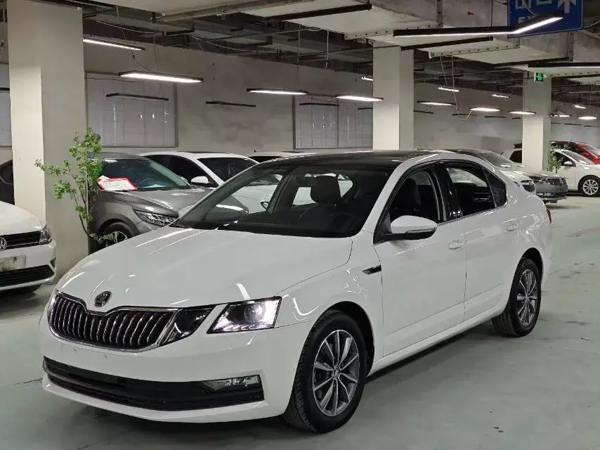 2019 Skoda Octavia 1.5L 116HP L4 6AT