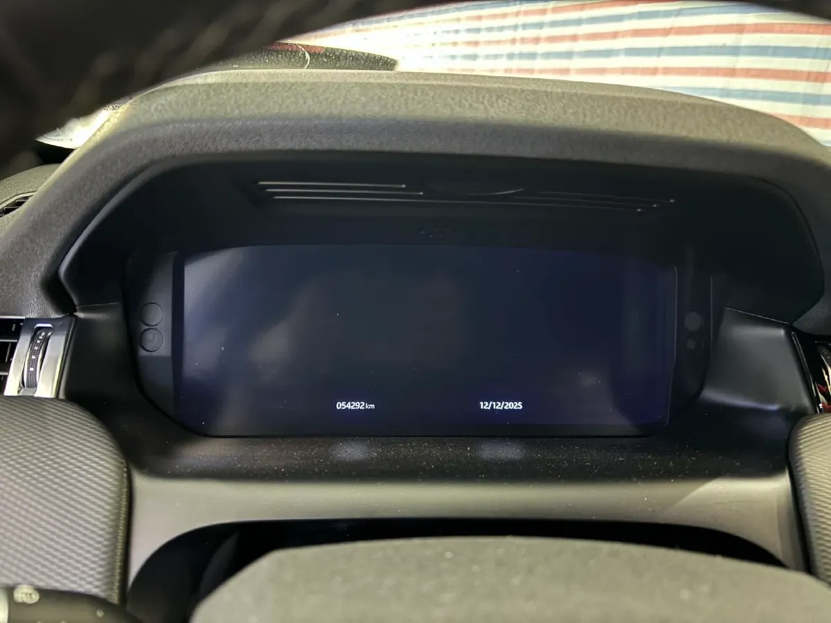 2020 Land Rover Discovery Sport 2.0T 249HP L4 9AT,autocango,china used car exporter,china ev exporter,chinese used car exporter,chinese used ev exporter