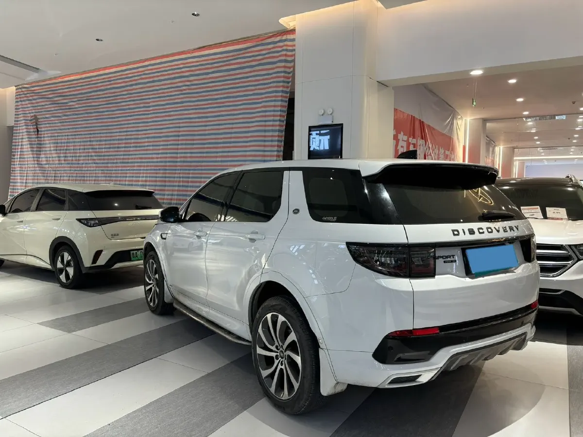 2020 Land Rover Discovery Sport 2.0T 249HP L4 9AT,autocango,china used car exporter,china ev exporter,chinese used car exporter,chinese used ev exporter