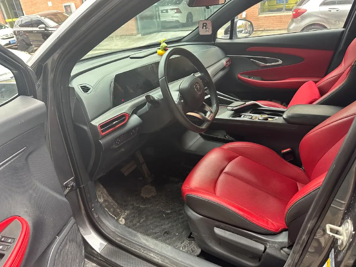 2020 ChangAn UNI-T 1.5T 180HP L4 7DCT,autocango,china used car exporter,china ev exporter,chinese used car exporter,chinese used ev exporter