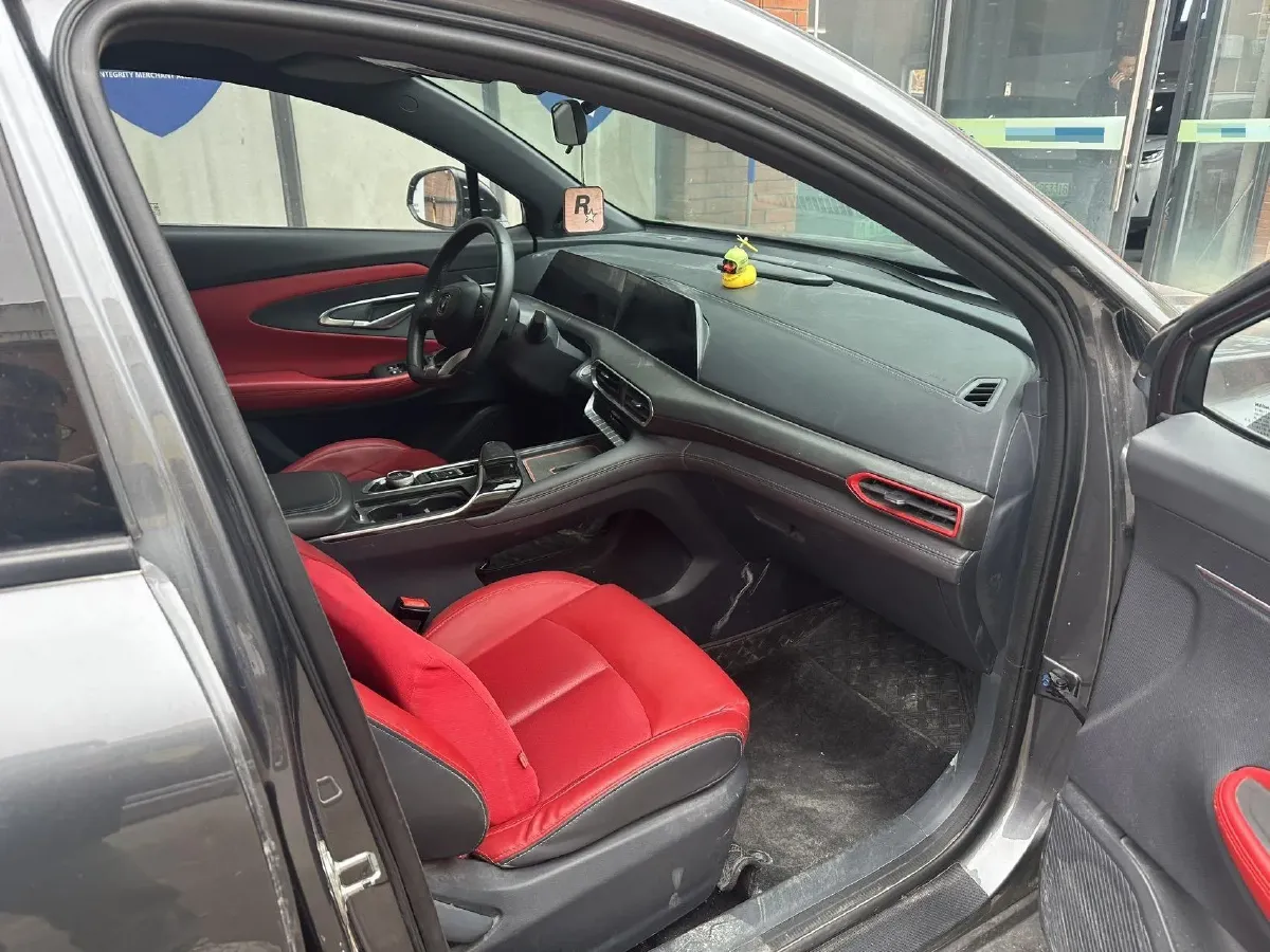 2020 ChangAn UNI-T 1.5T 180HP L4 7DCT,autocango,china used car exporter,china ev exporter,chinese used car exporter,chinese used ev exporter