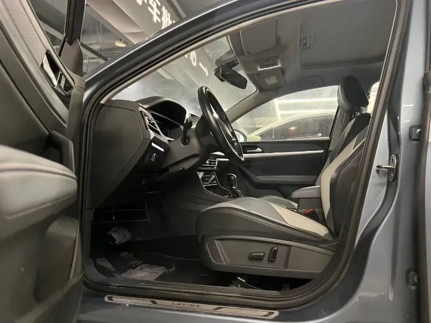 2023 Volkswagen Lavida 1.4T 150HP L4 7DCT,autocango,china used car exporter,china ev exporter,chinese used car exporter,chinese used ev exporter