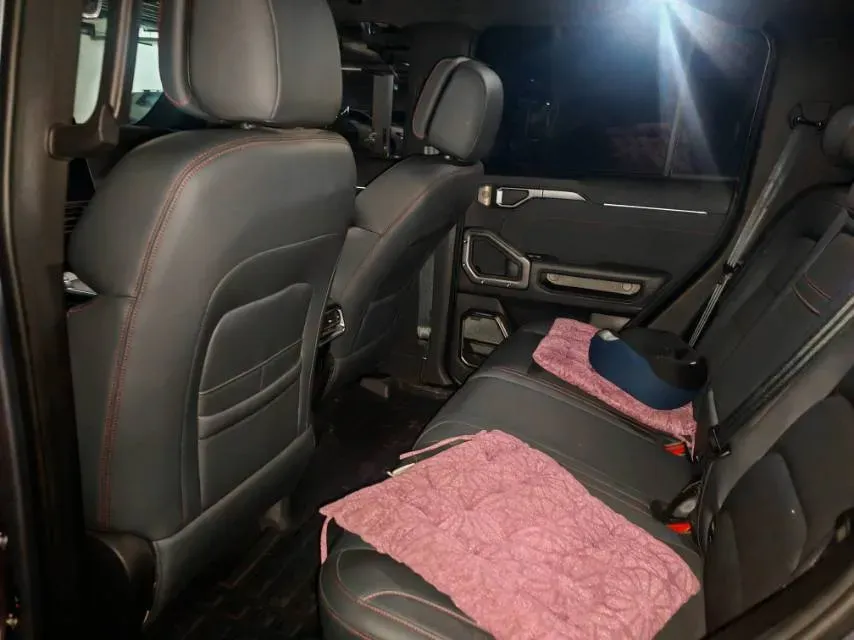 2023 Jetour Traveller 2.0T 254HP L4 8AT,autocango,china used car exporter,china ev exporter,chinese used car exporter,chinese used ev exporter