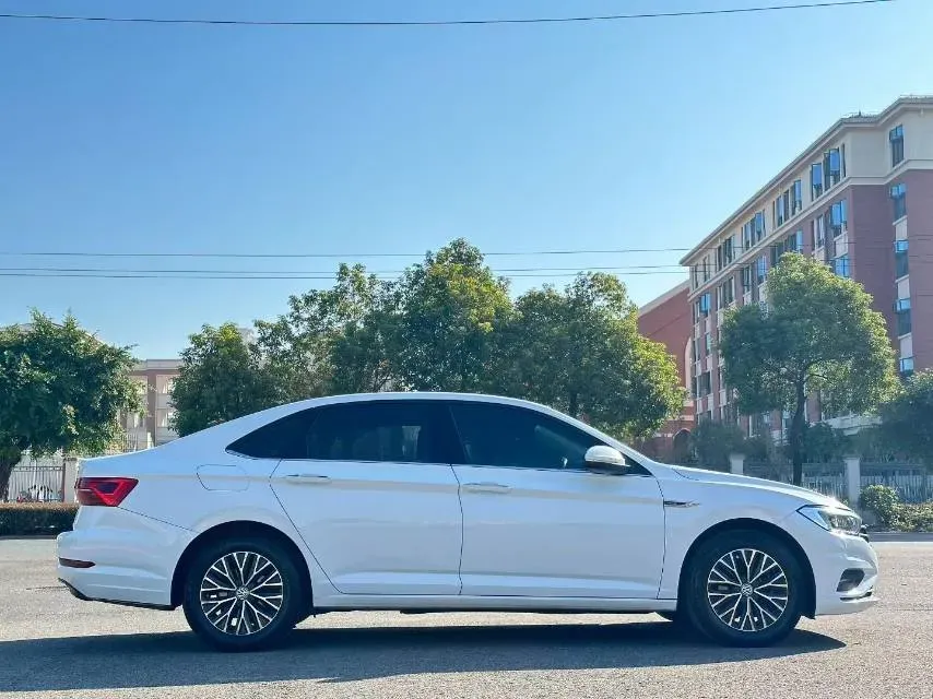 2019 Jeep Renegade 1.3T 173HP L4 7DCT,autocango,china used car exporter,china ev exporter,chinese used car exporter,chinese used ev exporter