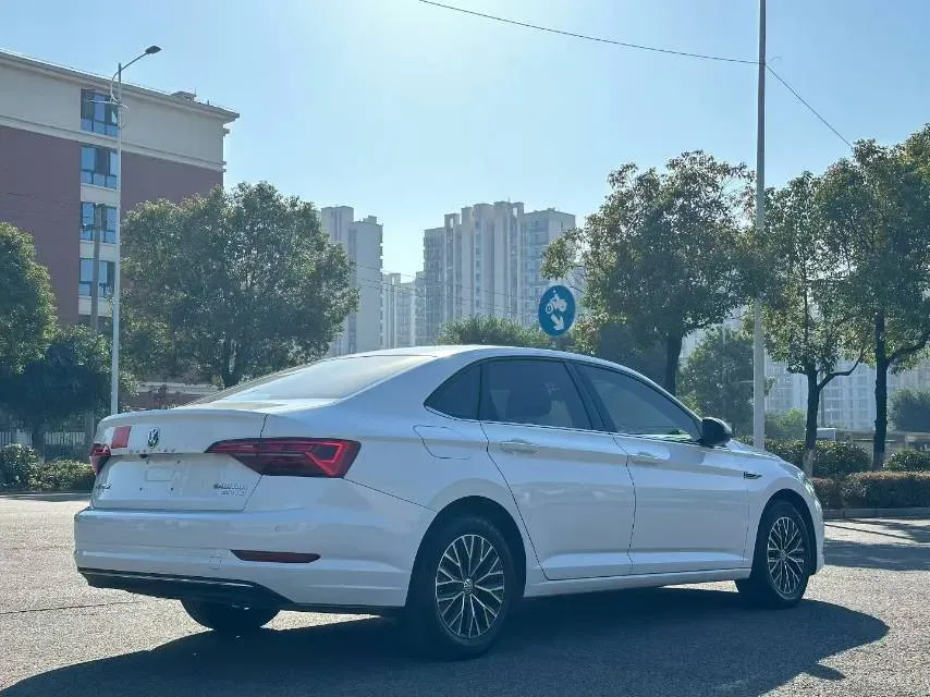2019 Jeep Renegade 1.3T 173HP L4 7DCT,autocango,china used car exporter,china ev exporter,chinese used car exporter,chinese used ev exporter