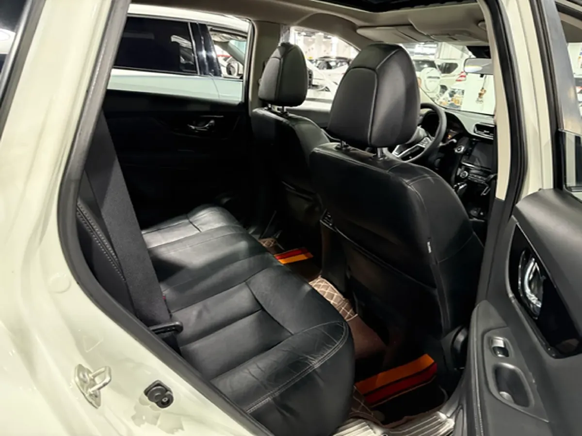 2021 Nissan X-Trail 2.0L 151HP L4 CVT,autocango,china used car exporter,china ev exporter,chinese used car exporter,chinese used ev exporter