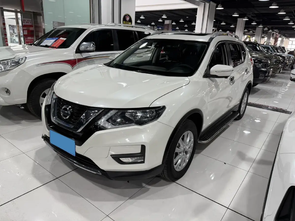 2021 Nissan X-Trail 2.0L 151HP L4 CVT