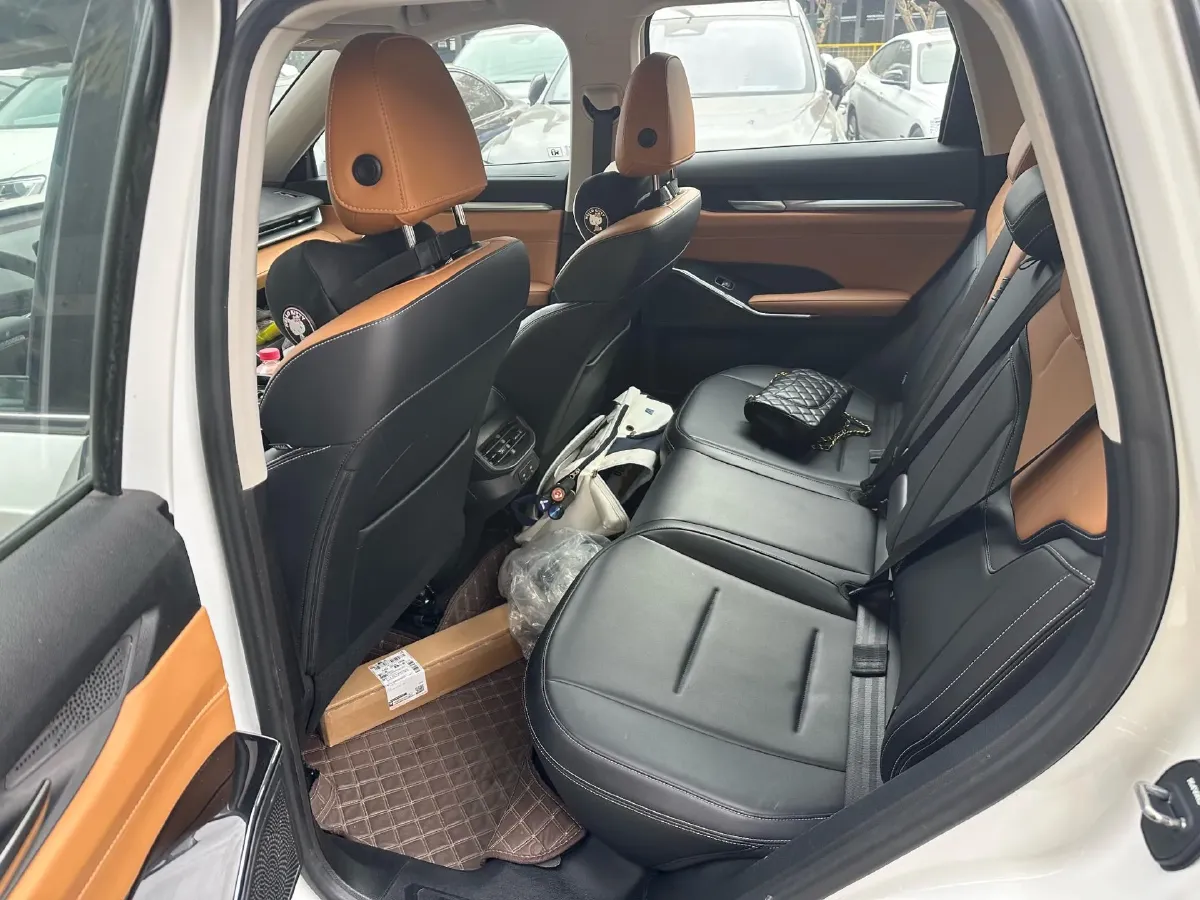 2021 Haval H6 1.5T 169HP L4 7DCT,autocango,china used car exporter,china ev exporter,chinese used car exporter,chinese used ev exporter