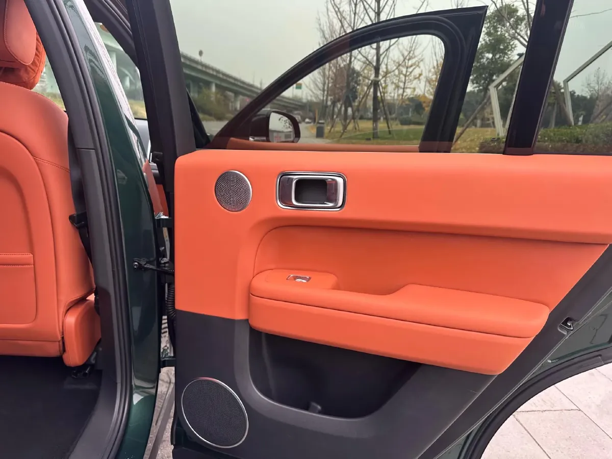 2024 Li L6 Range Extended 154HP L4 REEV 36.8KWH,autocango,china used car exporter,china ev exporter,chinese used car exporter,chinese used ev exporter