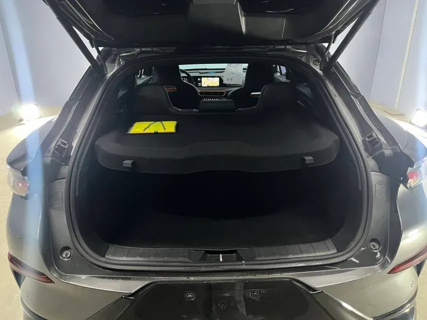 2022 ChangAn UNI-T 1.5T 188HP L4 7DCT,autocango,china used car exporter,china ev exporter,chinese used car exporter,chinese used ev exporter