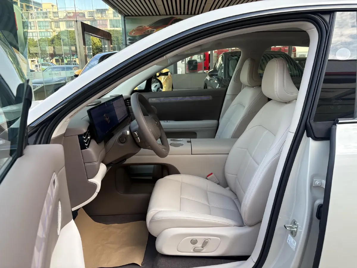 2026 IM LS6 REEV 155HP REEV,autocango,china used car exporter,china ev exporter,chinese used car exporter,chinese used ev exporter