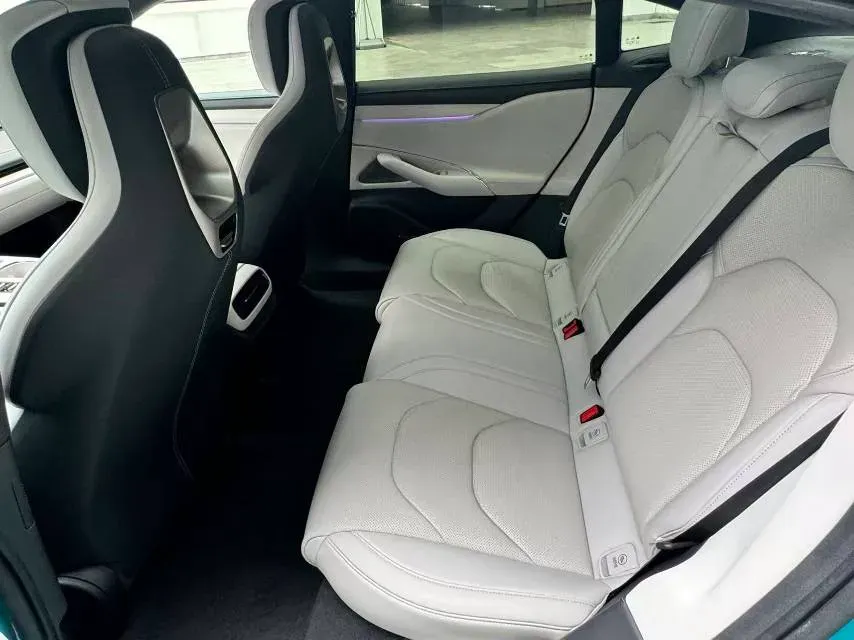 2024 MI SU7 BEV 101KWH,autocango,china used car exporter,china ev exporter,chinese used car exporter,chinese used ev exporter