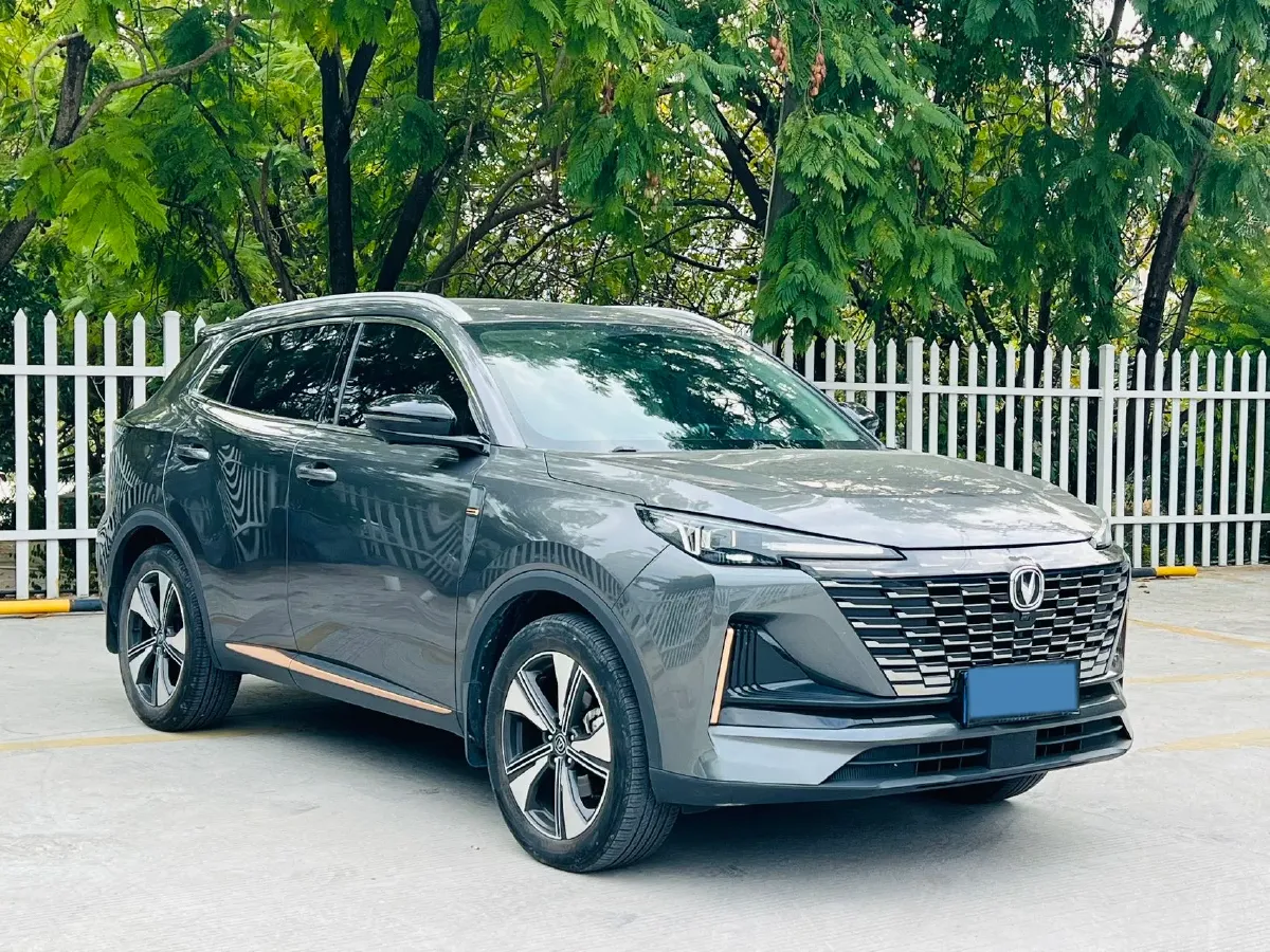 2022 ChangAn Oshan X7 Plus 1.5T 188HP L4 7DCT,autocango,china used car exporter,china ev exporter,chinese used car exporter,chinese used ev exporter