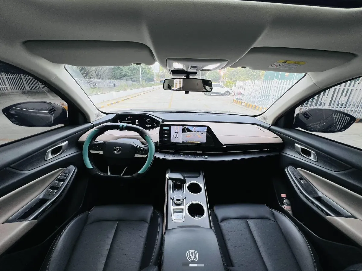 2022 ChangAn Oshan X7 Plus 1.5T 188HP L4 7DCT,autocango,china used car exporter,china ev exporter,chinese used car exporter,chinese used ev exporter