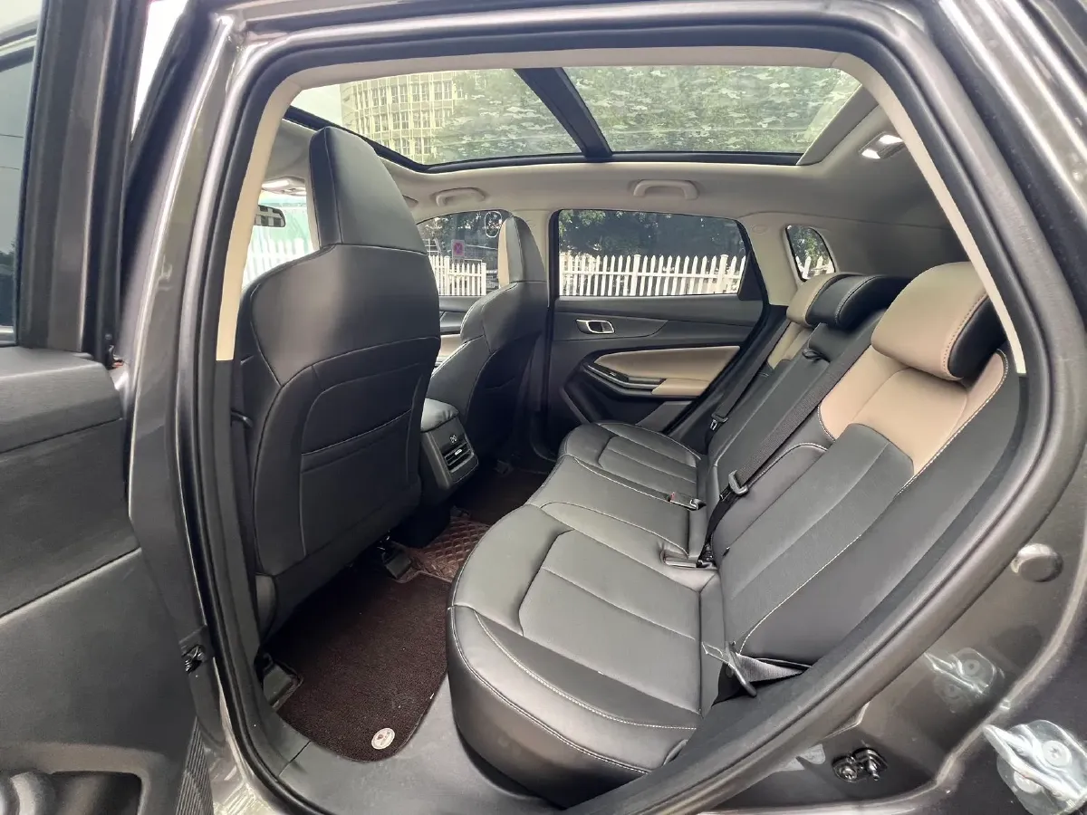 2022 ChangAn Oshan X7 Plus 1.5T 188HP L4 7DCT,autocango,china used car exporter,china ev exporter,chinese used car exporter,chinese used ev exporter