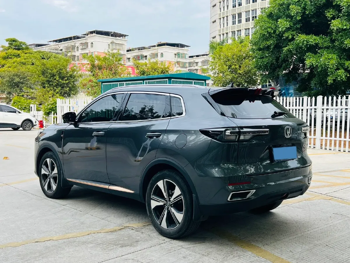 2022 ChangAn Oshan X7 Plus 1.5T 188HP L4 7DCT,autocango,china used car exporter,china ev exporter,chinese used car exporter,chinese used ev exporter