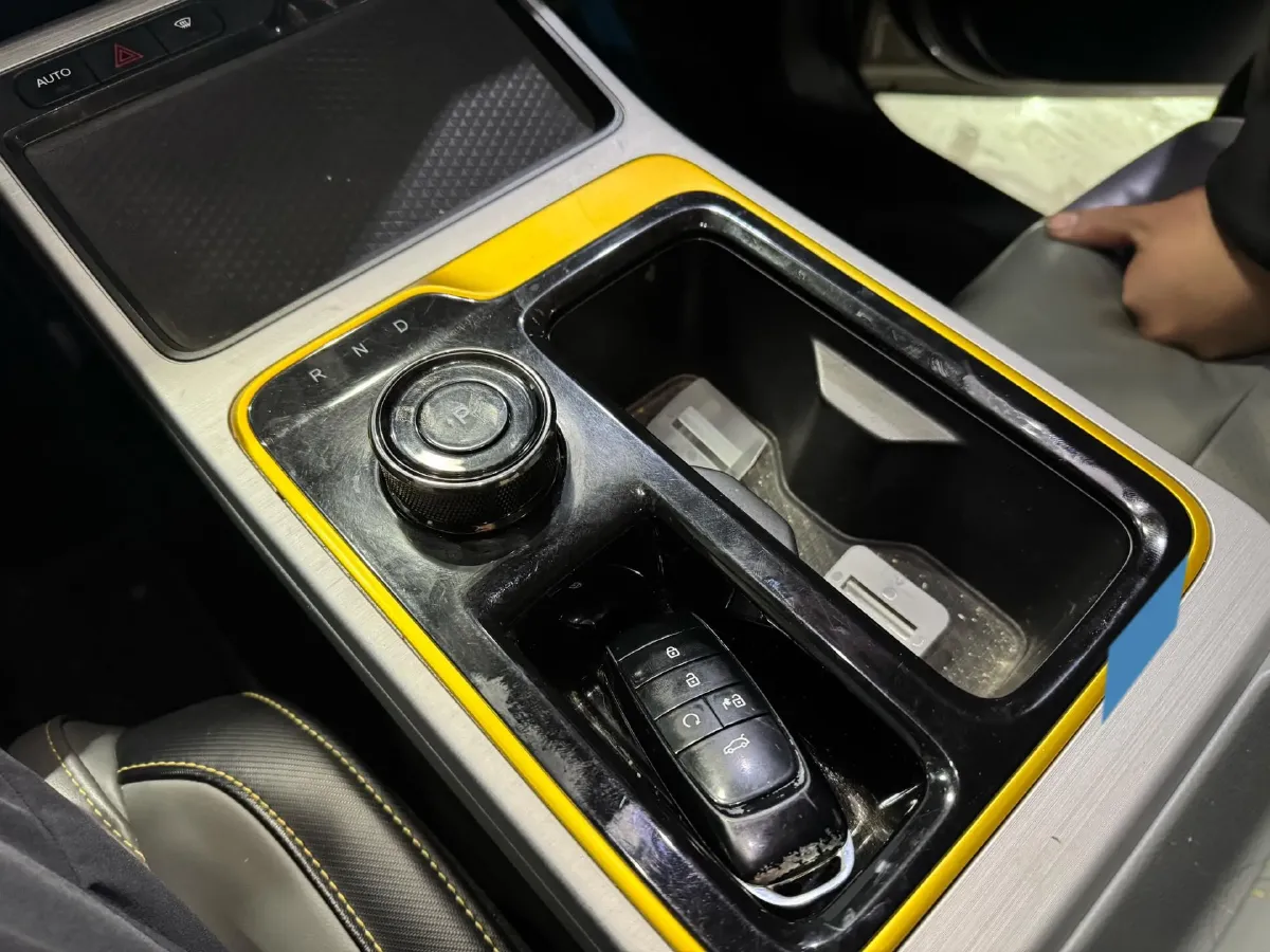 2022 Geely Okavango 1.8T 184HP L4 7DCT,autocango,china used car exporter,china ev exporter,chinese used car exporter,chinese used ev exporter