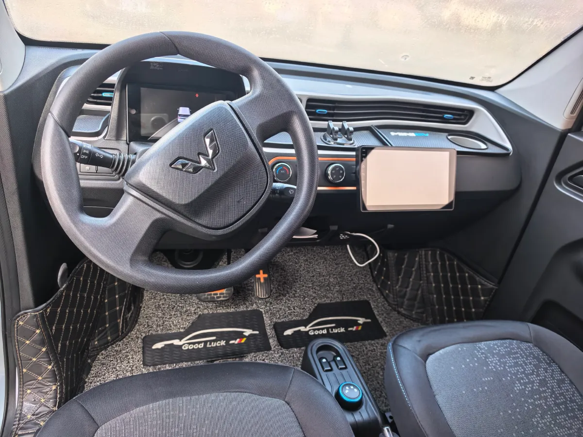 2020 WuLing HongGuang MINI EV BEV 13.8KWH,autocango,china used car exporter,china ev exporter,chinese used car exporter,chinese used ev exporter