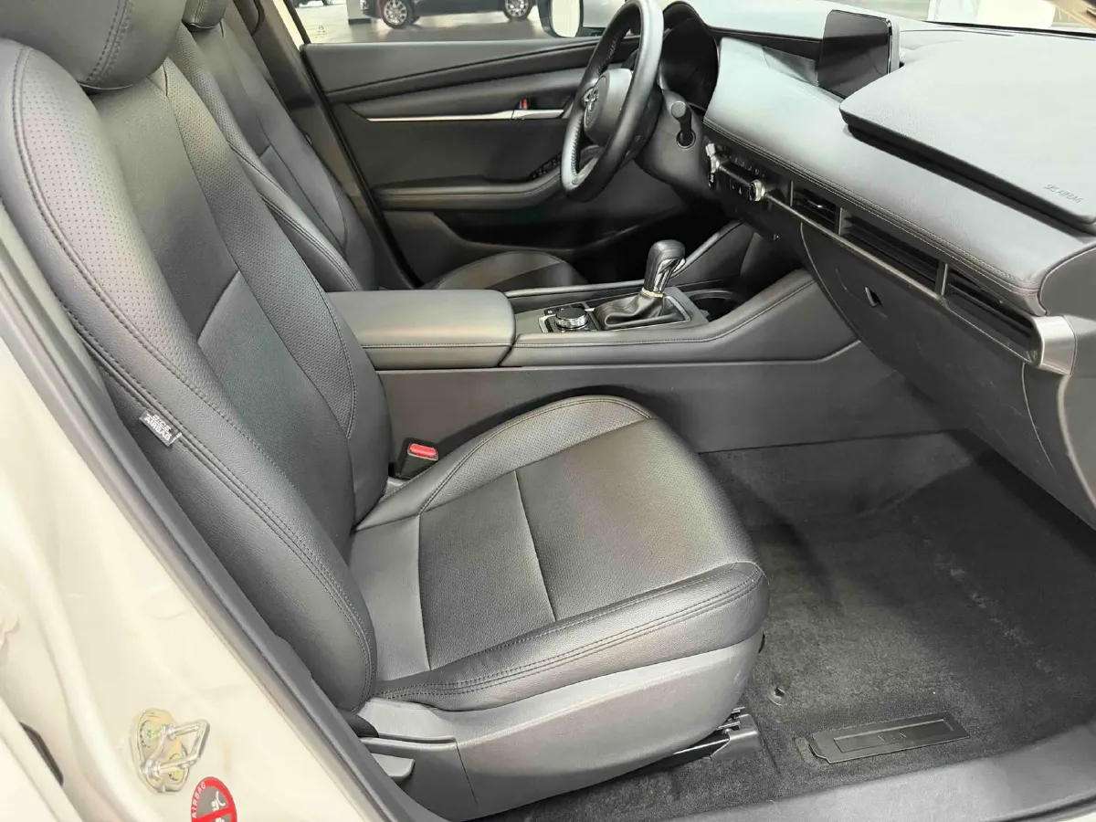 2021 Mazda 3 Axela 1.5L 117HP L4 6AT,autocango,china used car exporter,china ev exporter,chinese used car exporter,chinese used ev exporter