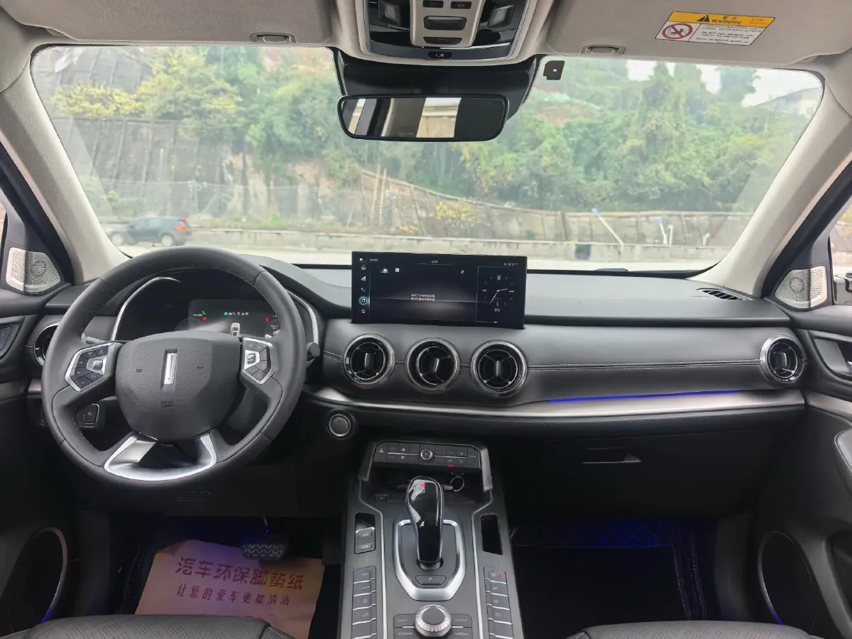 2021 WEY VV6 2.0T 227HP L4 7DCT,autocango,china used car exporter,china ev exporter,chinese used car exporter,chinese used ev exporter