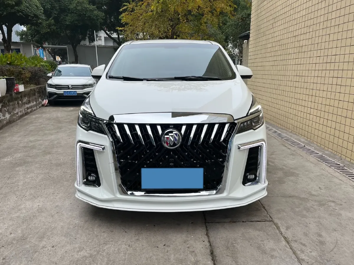 2023 Buick GL8 2.0T 237HP L4 9AT,autocango,china used car exporter,china ev exporter,chinese used car exporter,chinese used ev exporter