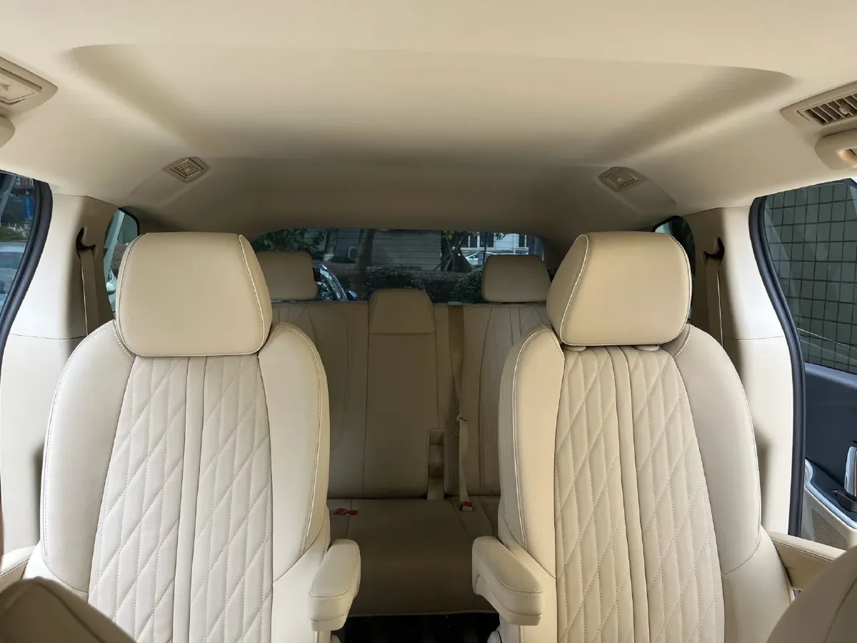 2023 Buick GL8 2.0T 237HP L4 9AT,autocango,china used car exporter,china ev exporter,chinese used car exporter,chinese used ev exporter