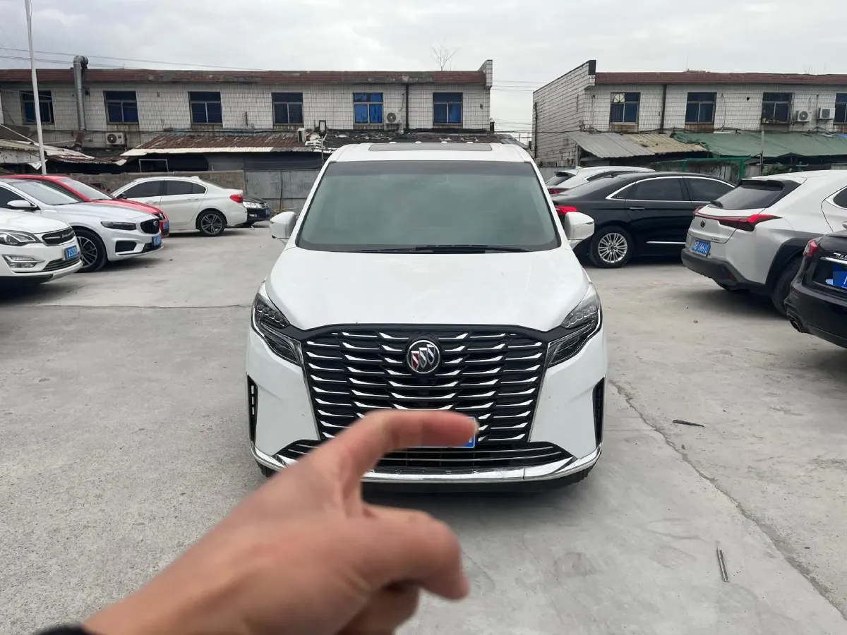 2023 Buick GL8 2.0T 237HP L4 9AT,autocango,china used car exporter,china ev exporter,chinese used car exporter,chinese used ev exporter