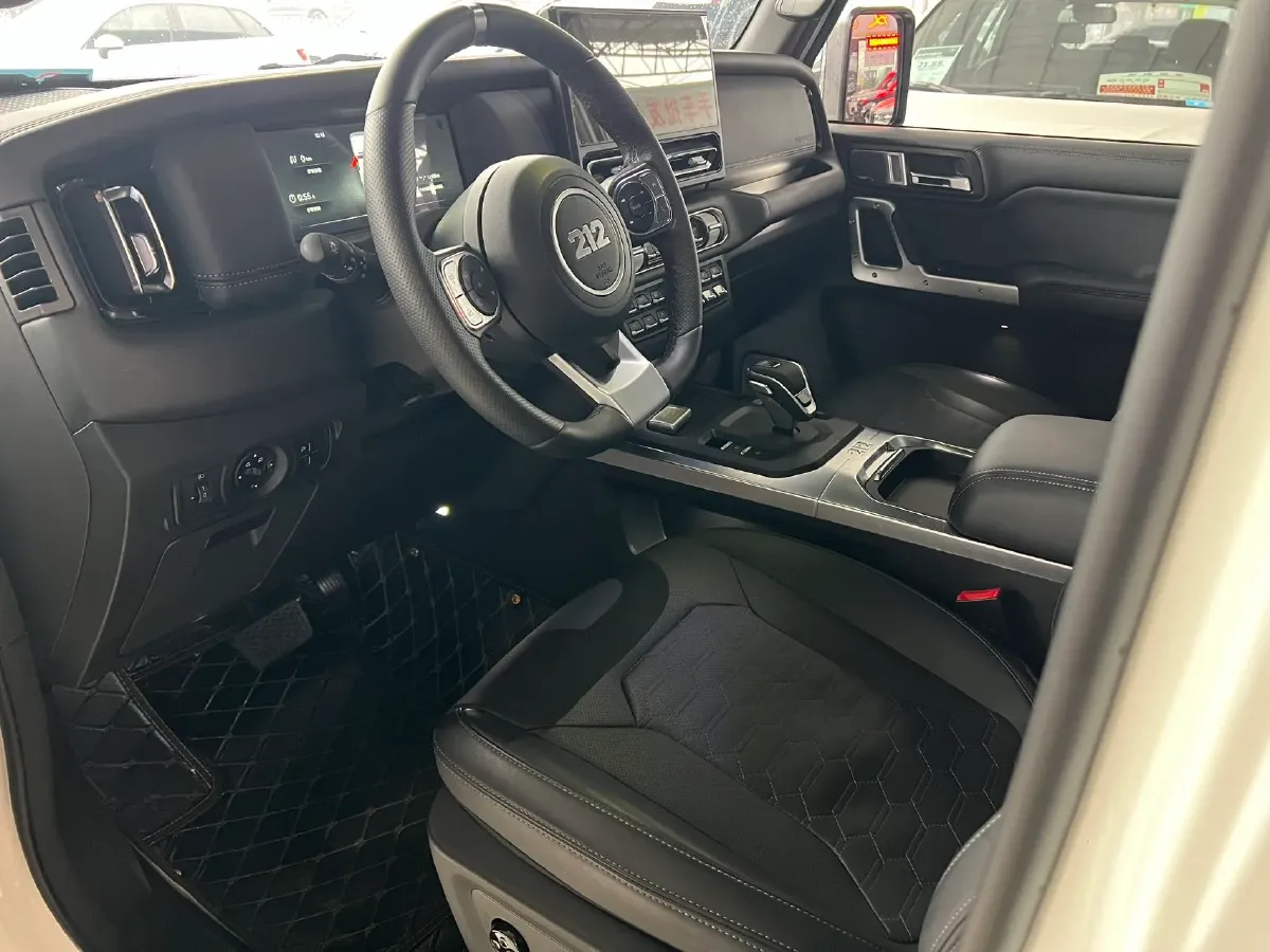 2024 212 212 T01 2.0T 252HP L4 8AT,autocango,china used car exporter,china ev exporter,chinese used car exporter,chinese used ev exporter