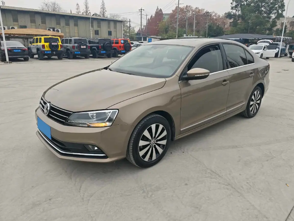 2017 Volkswagen Sagitar 1.6L 110HP L4 6AT
