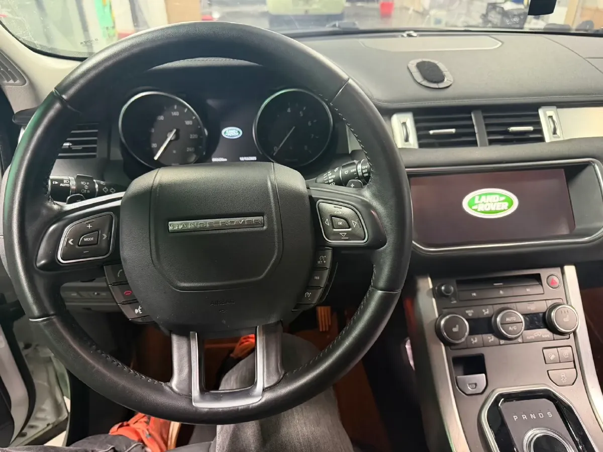 2018 Land Rover Range Rover Evoque 2.0T 241HP L4 9AT,autocango,china used car exporter,china ev exporter,chinese used car exporter,chinese used ev exporter