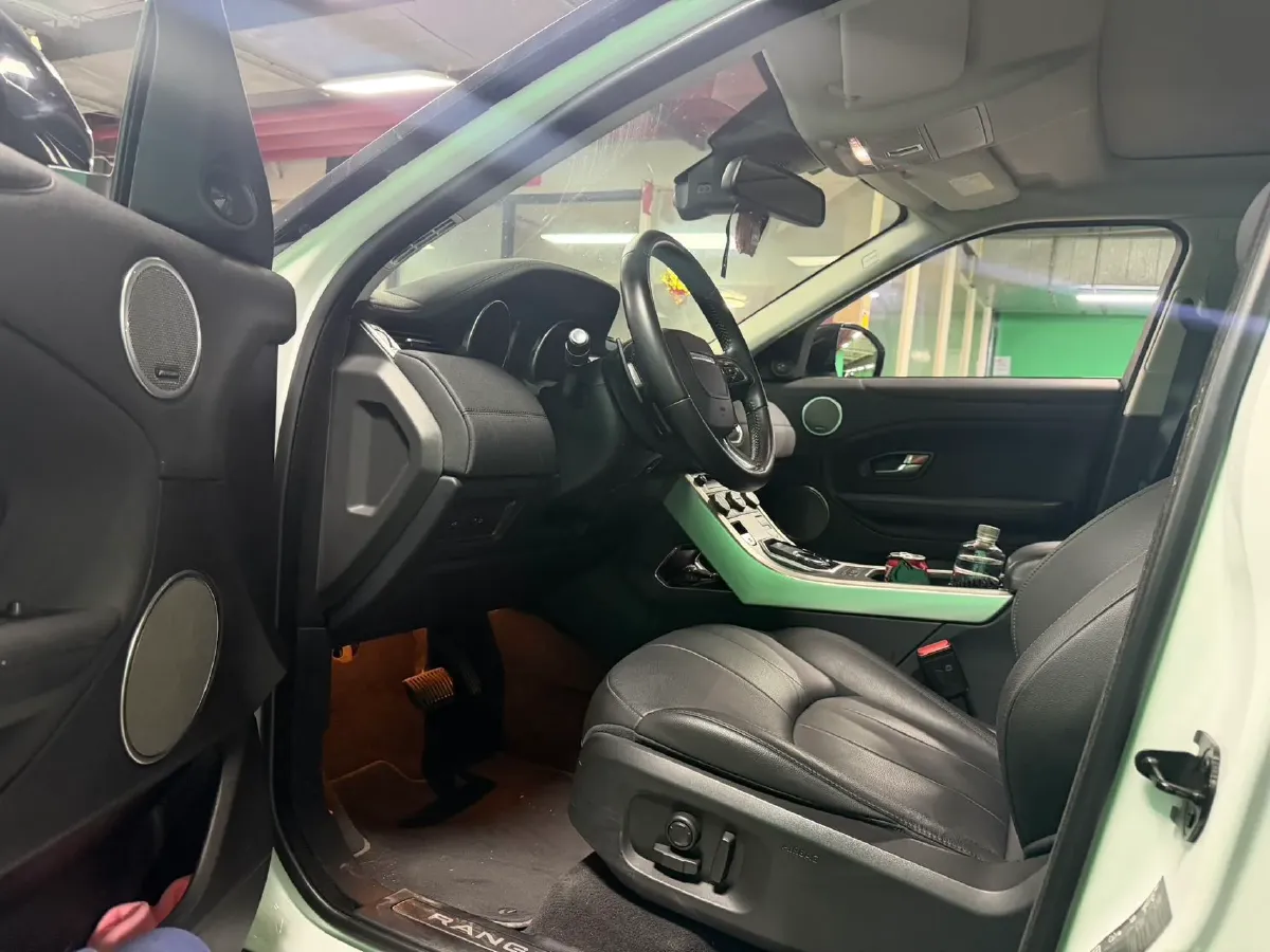 2018 Land Rover Range Rover Evoque 2.0T 241HP L4 9AT,autocango,china used car exporter,china ev exporter,chinese used car exporter,chinese used ev exporter