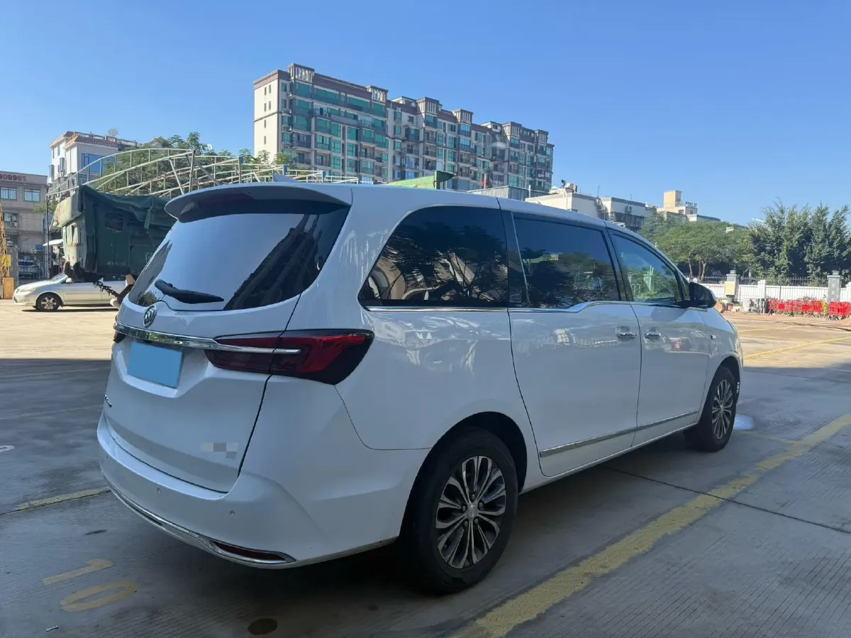 2022 Buick GL8 2.0T 237HP L4 9AT,autocango,china used car exporter,china ev exporter,chinese used car exporter,chinese used ev exporter