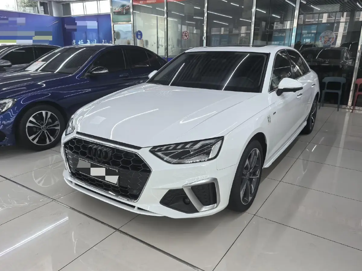 2023 Audi A4L 2.0T 190HP L4 7DCT