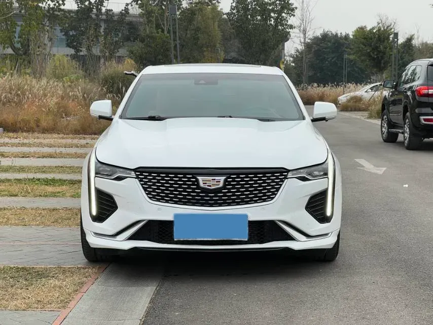 2022 Cadillac CT4 2.0T 237HP L4 8AT,autocango,china used car exporter,china ev exporter,chinese used car exporter,chinese used ev exporter