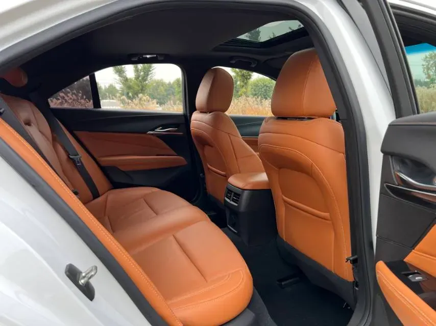 2022 Cadillac CT4 2.0T 237HP L4 8AT,autocango,china used car exporter,china ev exporter,chinese used car exporter,chinese used ev exporter